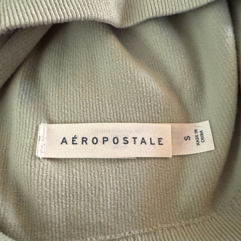 Aéropostale Women’s Olive Green Long Sleeve Scoop Neck Crop Top Size S - Picture 2 of 5
